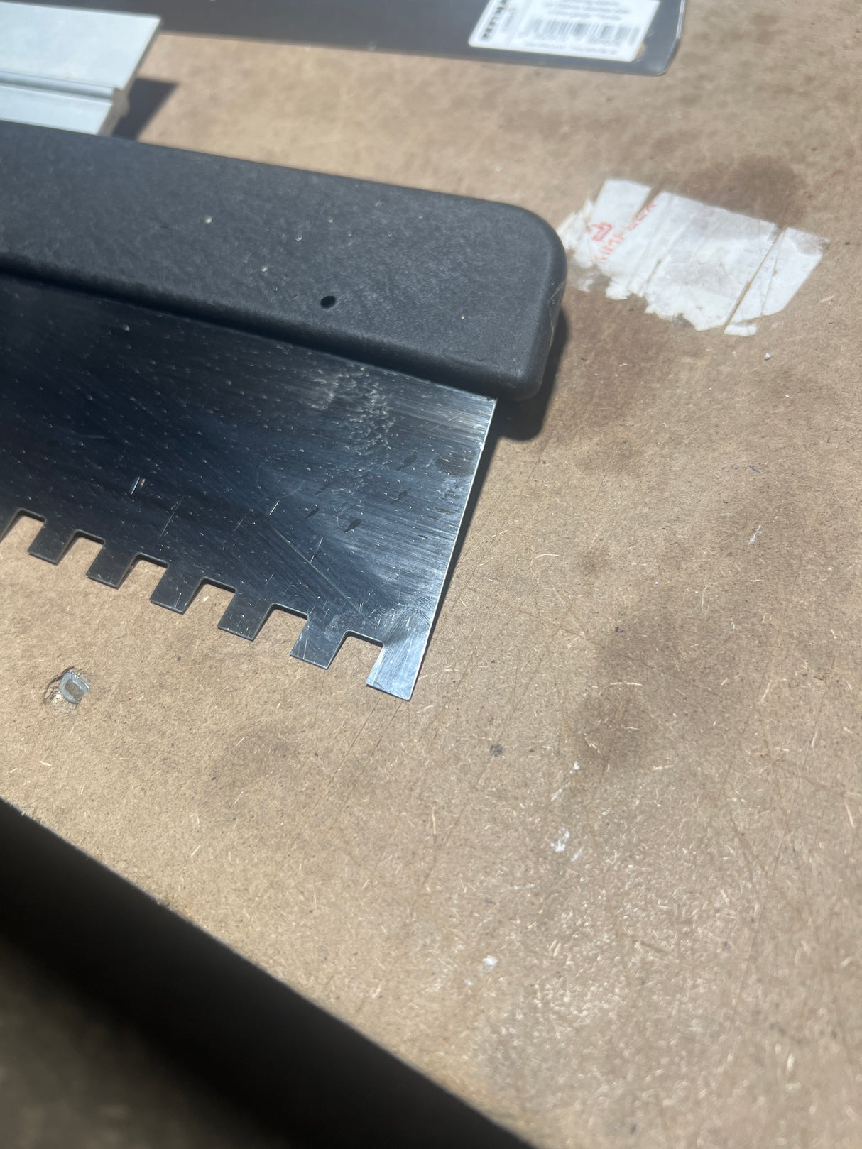 3 Refina spatula and skimflex serrated spatula