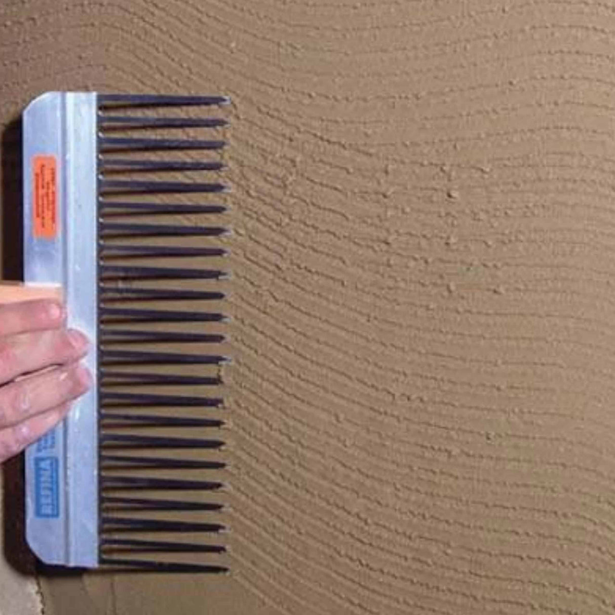 Comb Scratcher Refina 12" SCARIFIER, BLUE HANDLE, 90MM PRONGS
