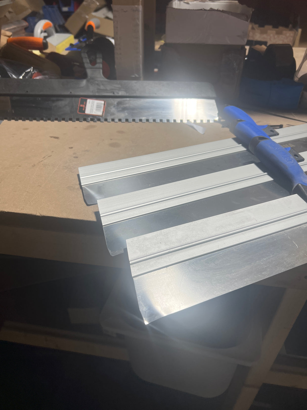 3 Refina spatula and skimflex serrated spatula