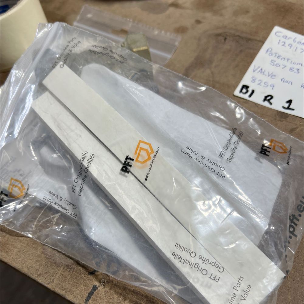 Rubber support strips for Ritmo anti-dust plate