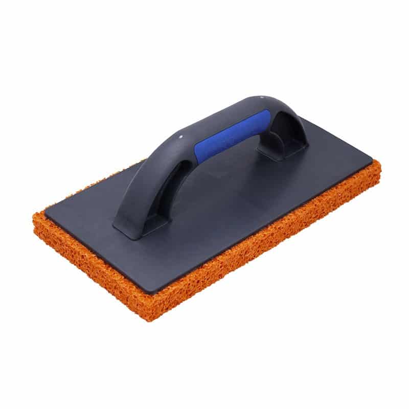 REFINA coarse rubber sponge float for render and plaster finishing. Open-cell 20mm sponge ideal for floating, blending and textured finishes.