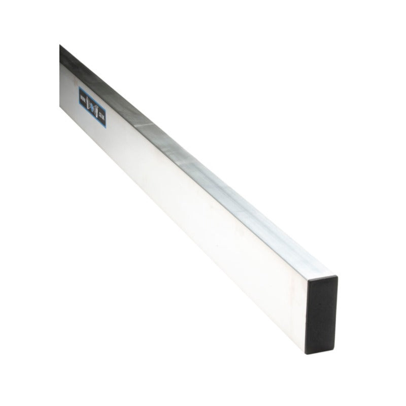 Heavy duty straight edge for floor screeding and concrete levelling