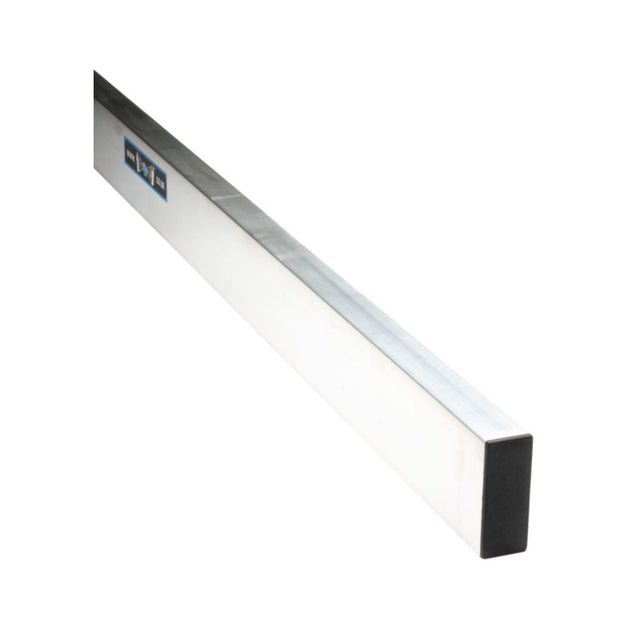 Heavy duty straight edge for floor screeding and concrete levelling